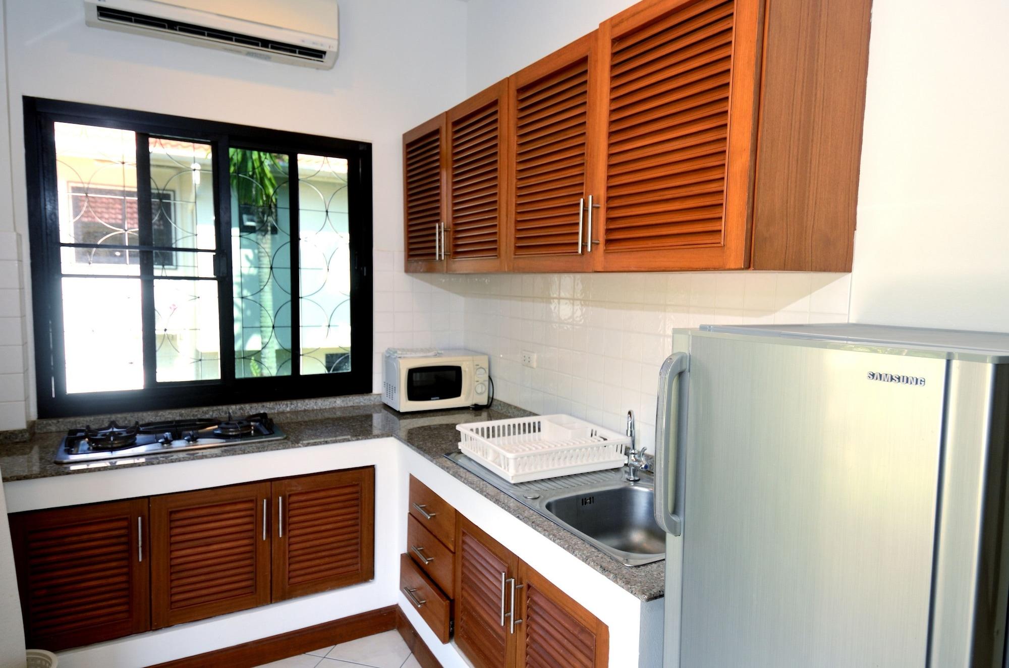 Phuket Riviera Villas Hotel Nai Harn Екстер'єр фото