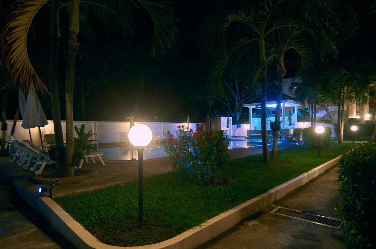 Phuket Riviera Villas Hotel Nai Harn Екстер'єр фото