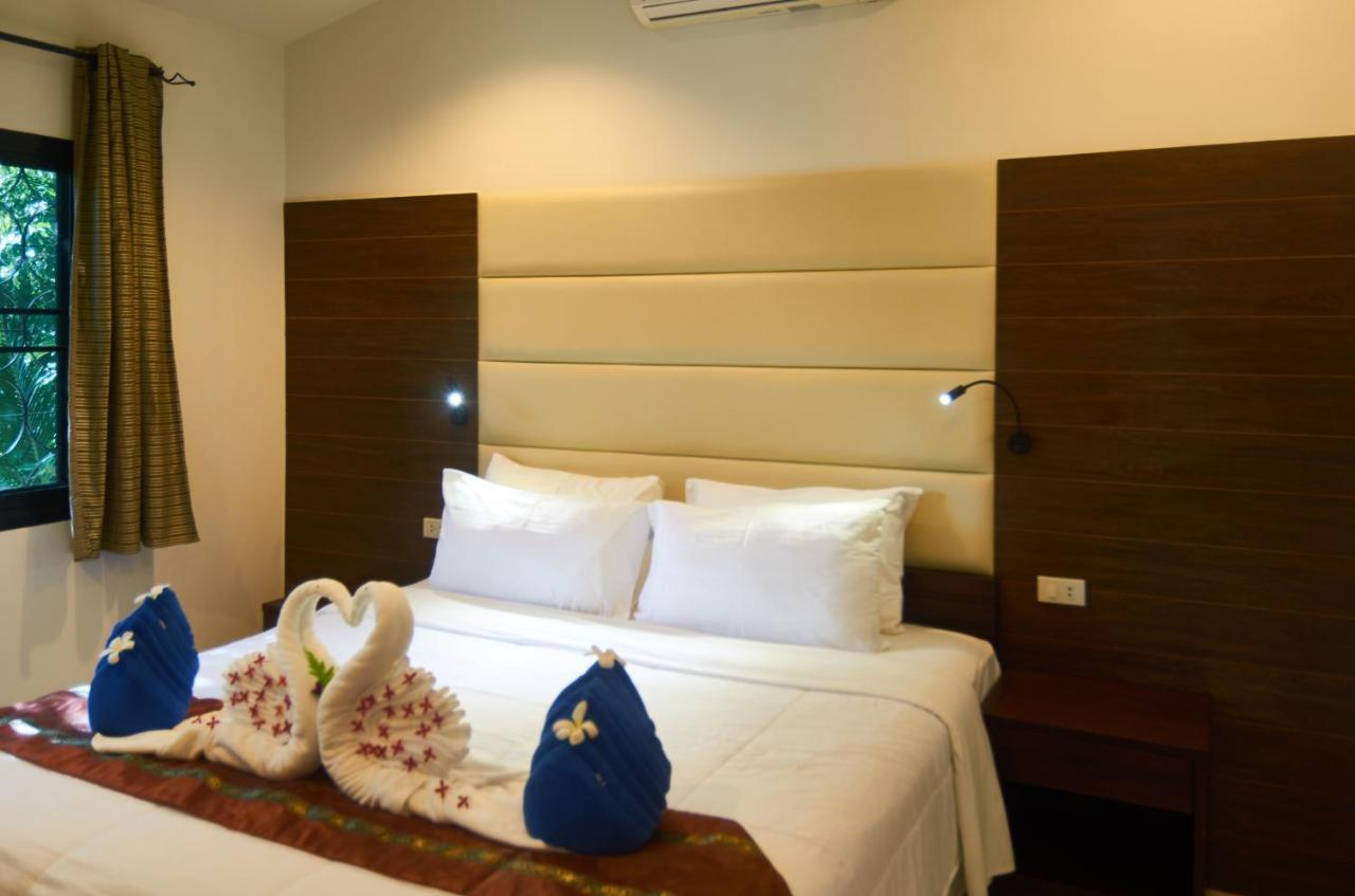 Phuket Riviera Villas Hotel Nai Harn Екстер'єр фото